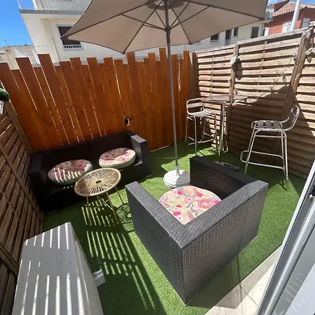 Gstudio Climatise Avec Terrasse 300 M De La Expo Sud Cosy Que Du Bonheur Le Grau-du-Roi